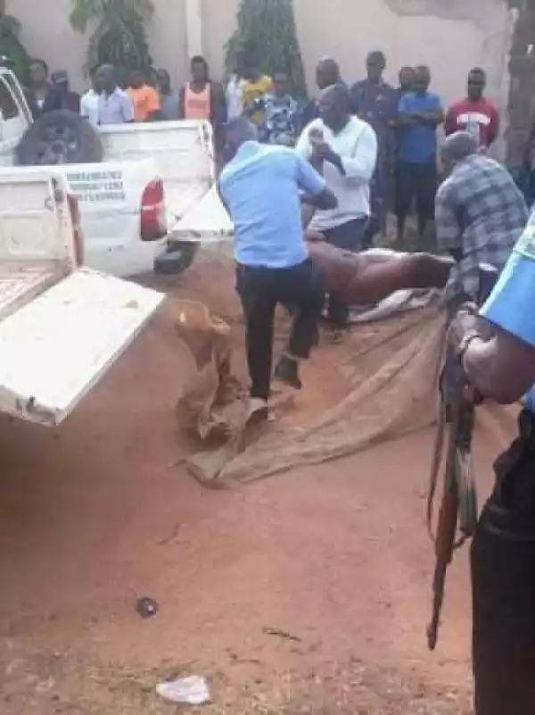 Unclad Headless Body Of A Woman In Enugu Discovered By Police (Graphic Pics)